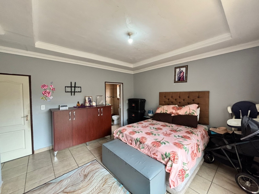 4 Bedroom Property for Sale in Mooivallei Park North West